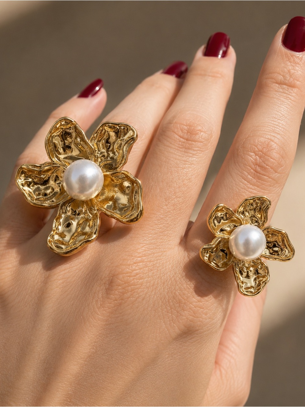 Gold Flower Joint Multi-finger Ring Pearl Design
